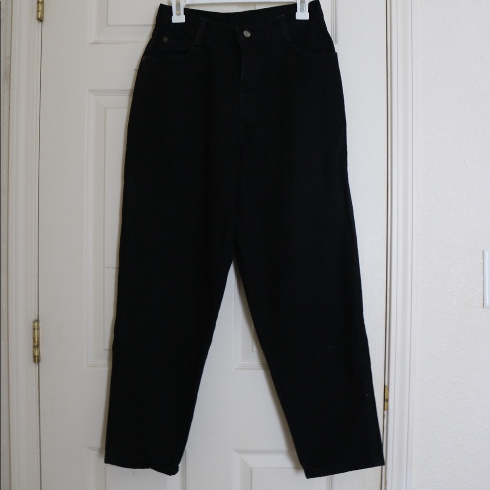 VINTAGE BLACK MOM JEANS